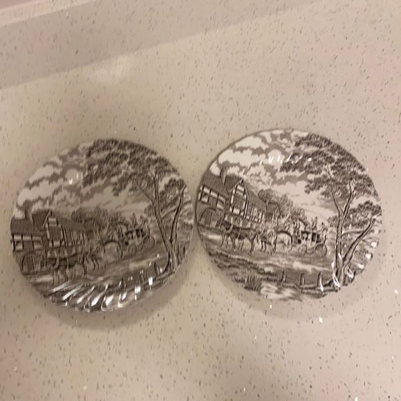 Staffordshire “Myott Royal Mail” hand engraved set of 2 plates - Picture 2 of 7